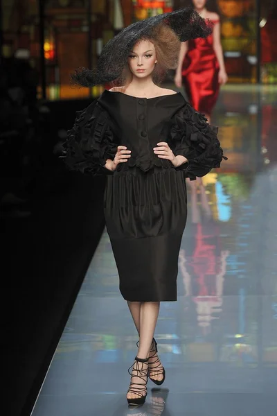 Look 11
